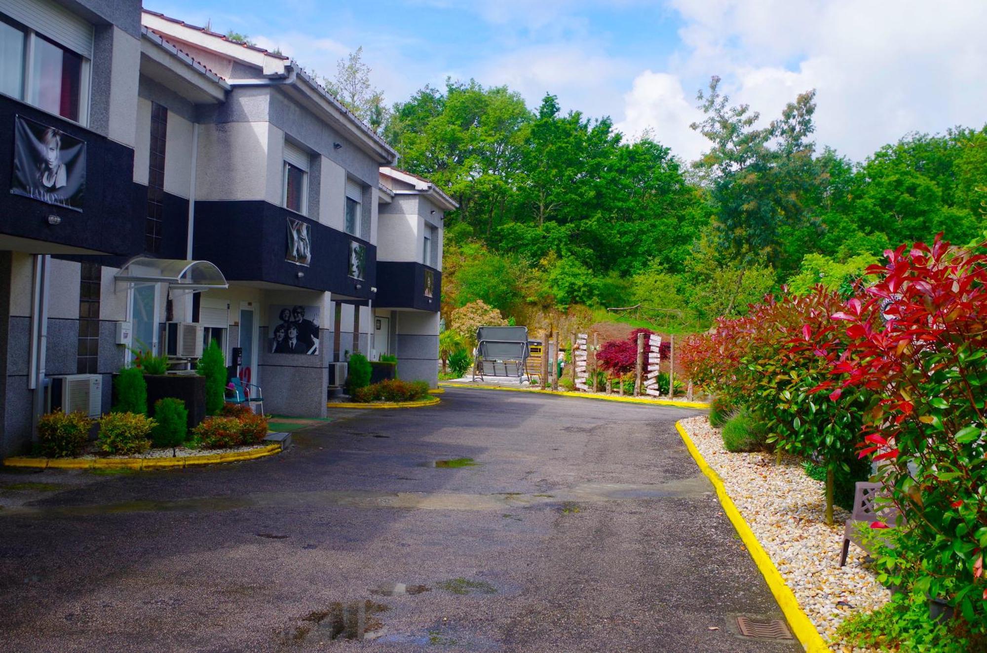 Hotel Apartamentos Rock Star Taboadela Eksteriør billede