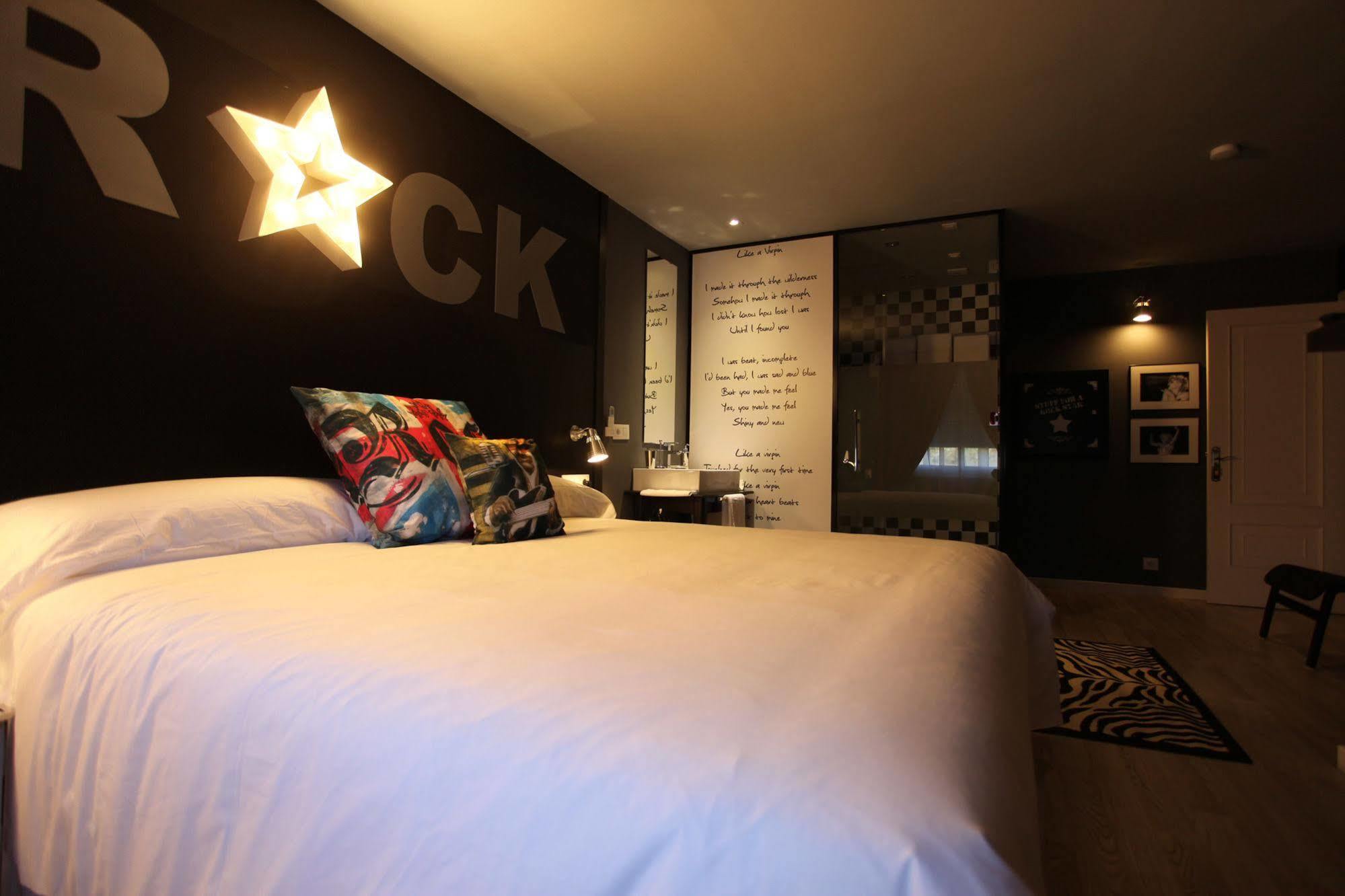 Hotel Apartamentos Rock Star Taboadela Eksteriør billede
